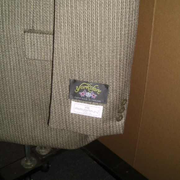 Men's 3 piece suit - Picture 2 of 5